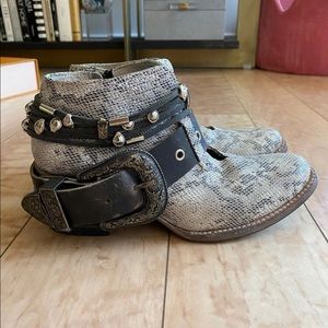 Freebird by Steven booties